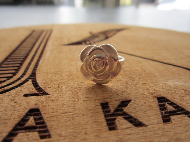 Beautiful blooming rose ring Silver designer piece