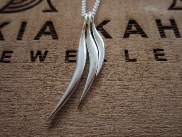 Blades Of Grass Elegant Silver pendants